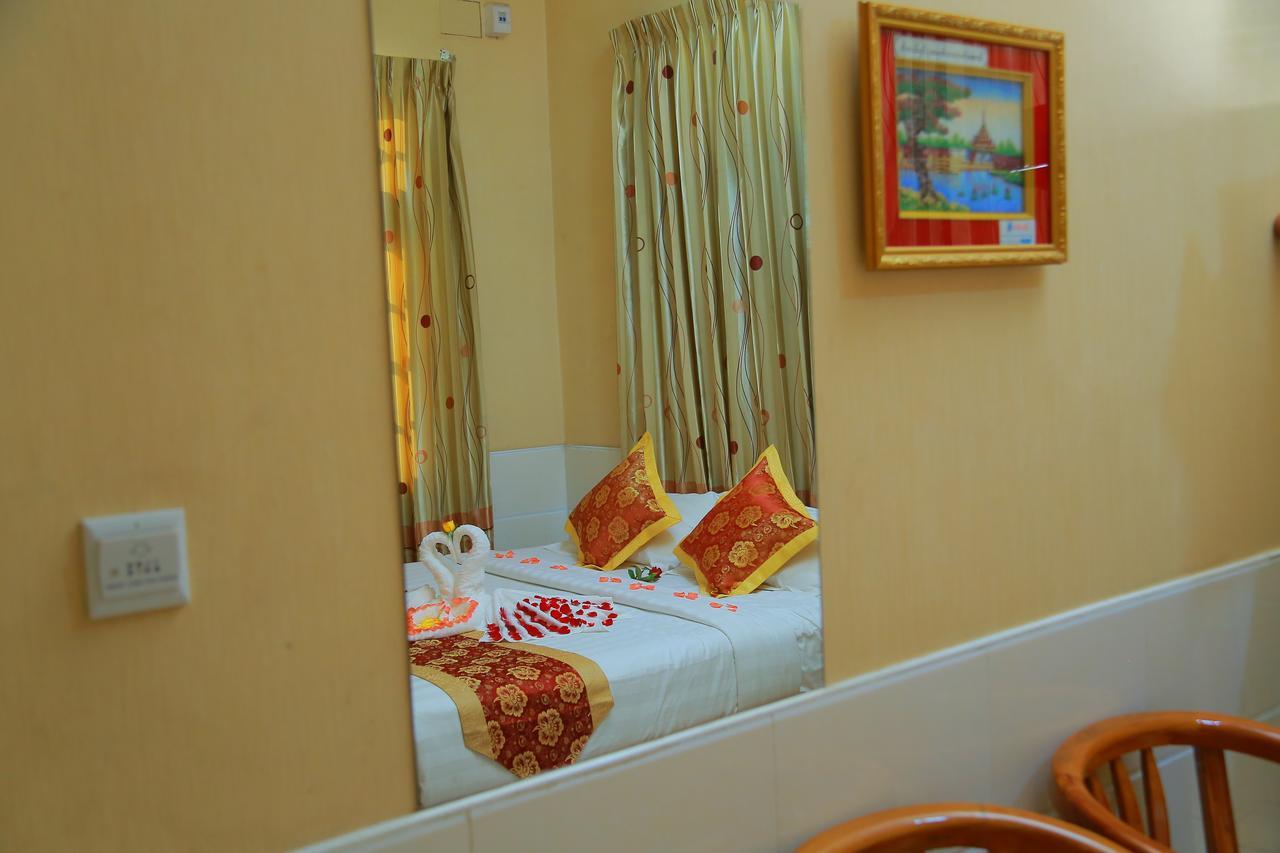 Hotel Shwe Pyi Tan Mandalay Exterior foto